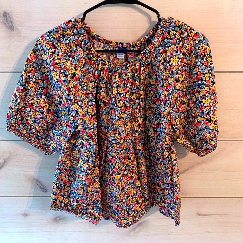 Floral top, size S - Picture 1 of 4